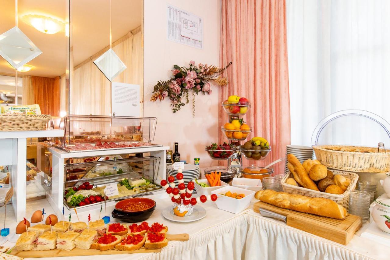 Hotel Raffaello 3*