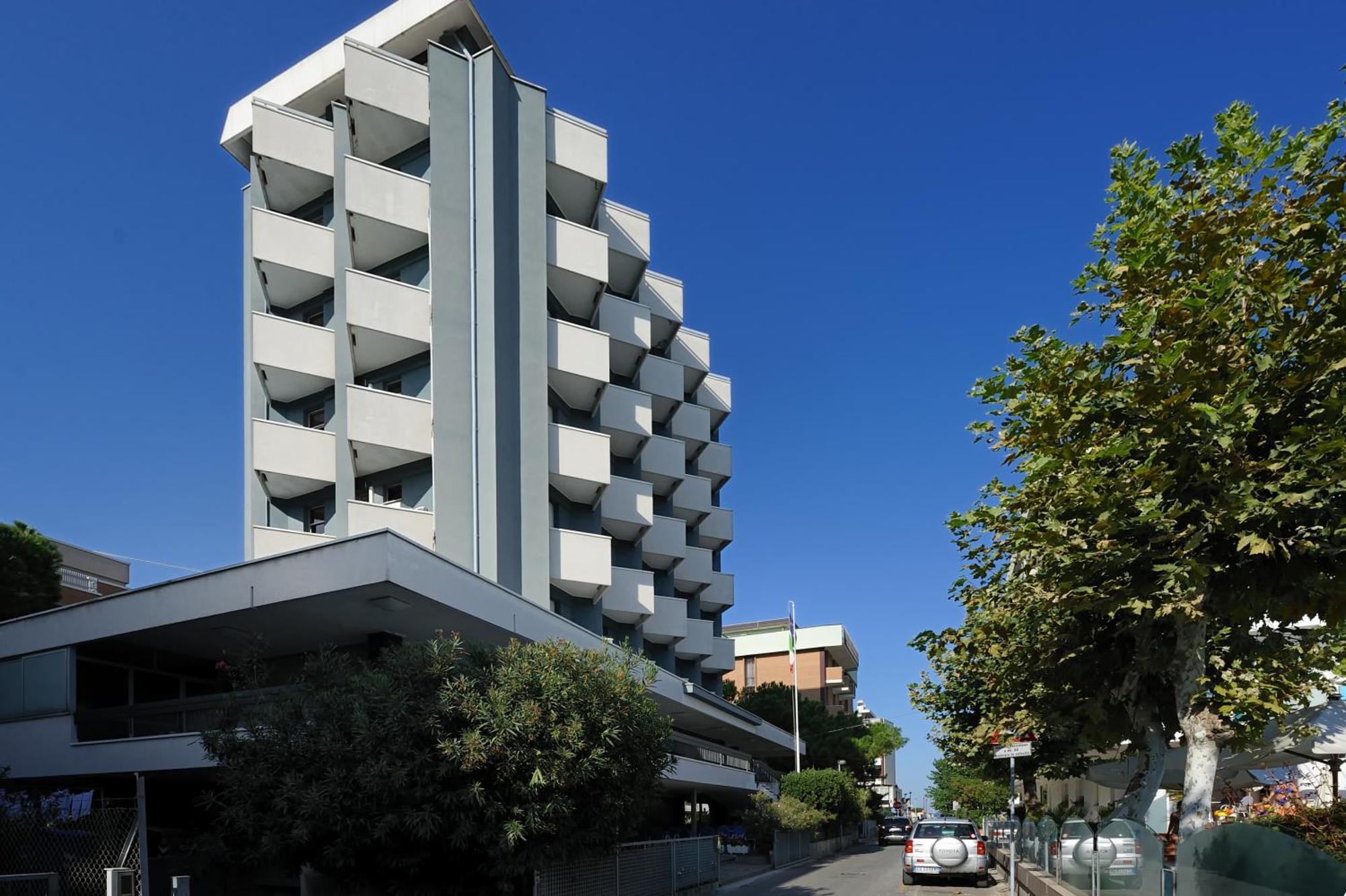 Raffaello Hotel 3*